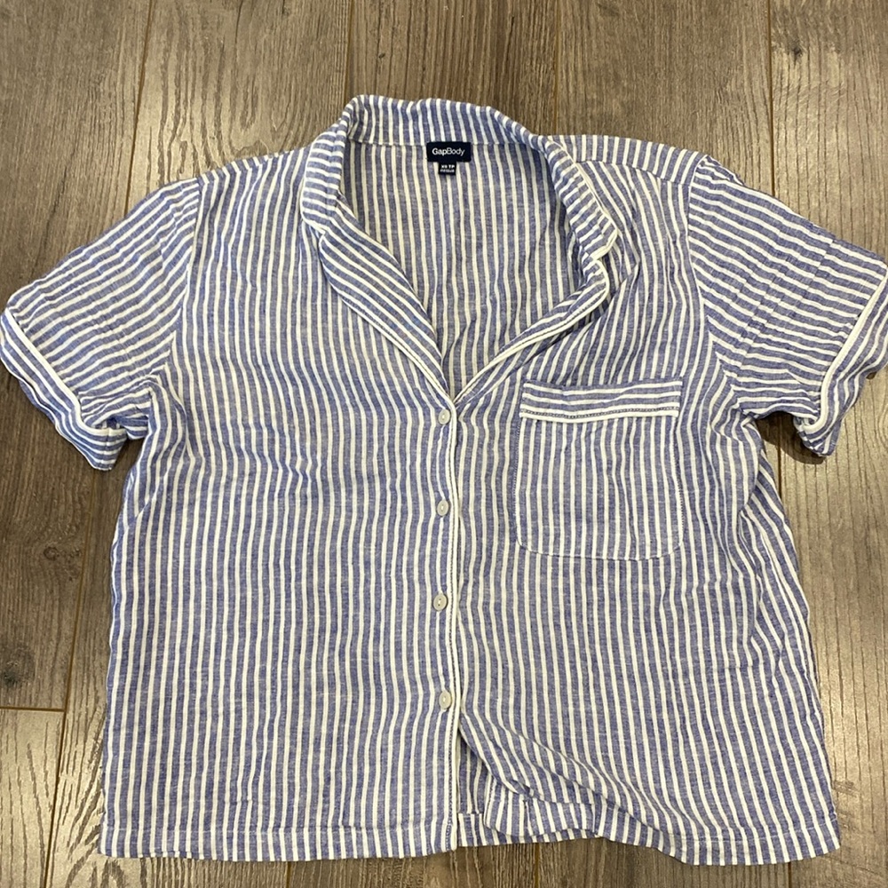 GAP linen blend PJ top
